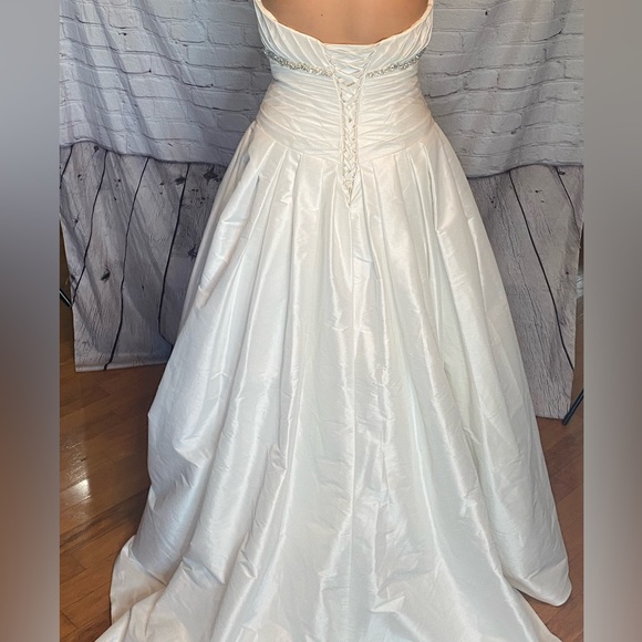 Alfred Angelo Sapphire Collection Ivory Silver Jewel Ballgown Wedding Dress 14 - Picture 5 of 12